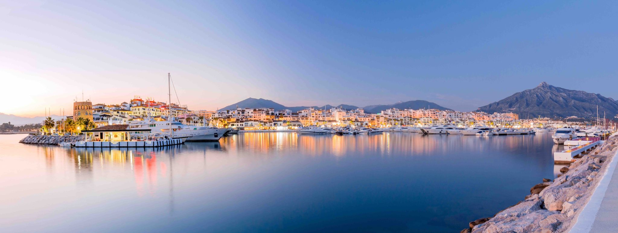 Puerto Banús hotels & tourism